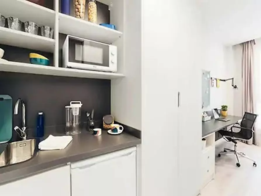 Immagine 8 di Camera in affitto  in Carrer de Pau Gargallo a Barcelona