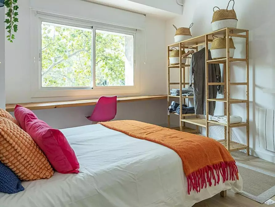 Immagine 2 di Camera in affitto  in Carrer de Còrsega a Barcelona