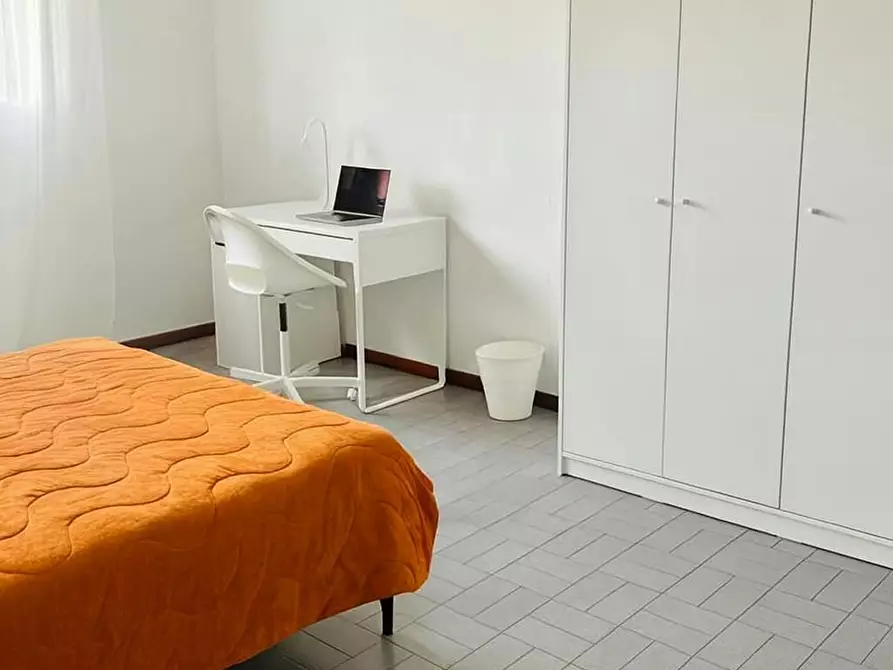 Immagine 2 di Camera in affitto  in Via Francesco Cilea a Milano