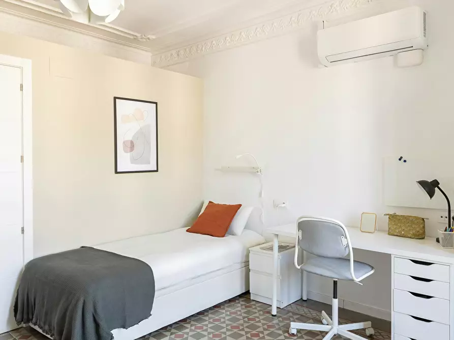 Immagine 6 di Camera in affitto  in Carrer de Bailèn a Barcelona