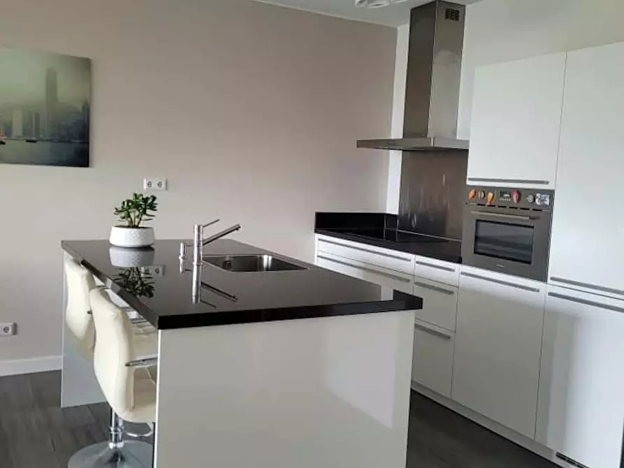 Immagine 5 di Appartamento in affitto  in Kruisplein a Rotterdam