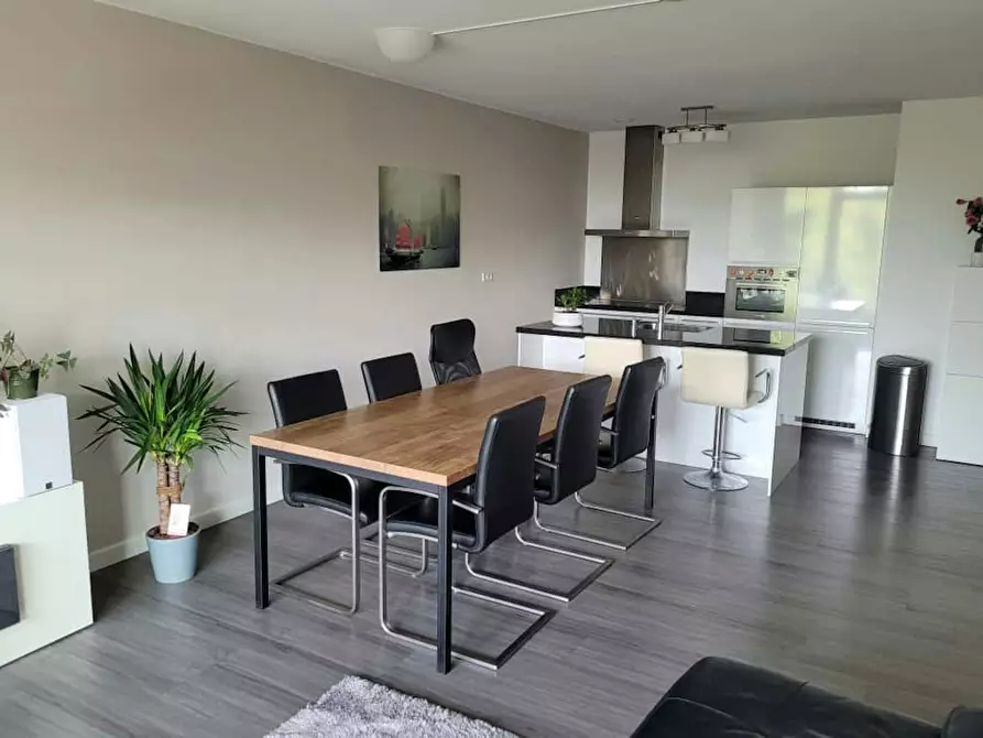 Immagine 6 di Appartamento in affitto  in Kruisplein a Rotterdam