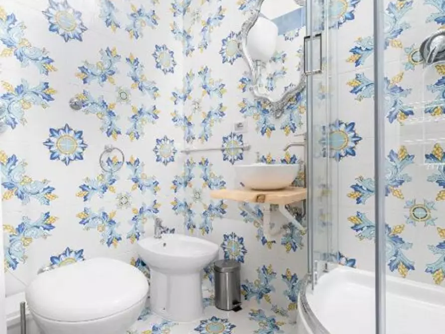 Immagine 5 di Camera in affitto  in Vico San Nicola a Nilo a Napoli