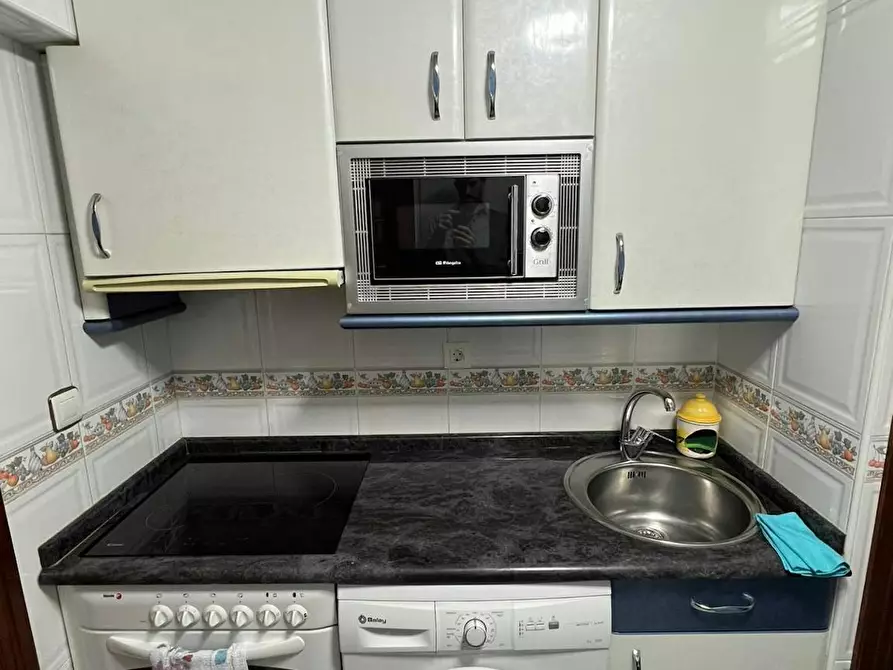 Immagine 10 di Camera in affitto  in Larrakoetxe Kalea a Bilbao