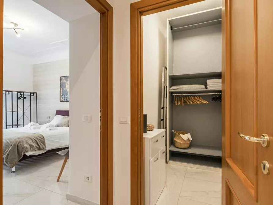 Immagine 5 di Appartamento in affitto  in Via Aldo Manuzio a Roma