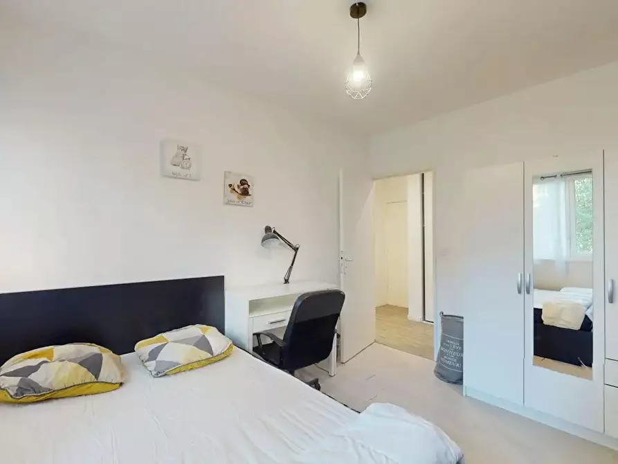 Immagine 1 di Camera in affitto  in Rue du Château de la Duchère a Lyon