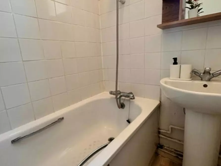 Immagine 7 di Camera in affitto  in Whitechapel Road a Poplar