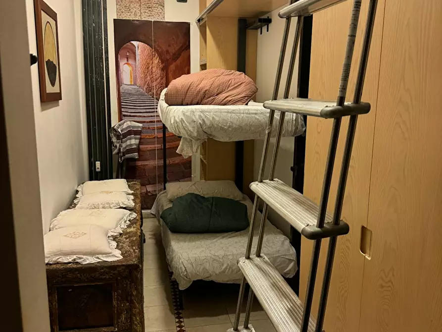 Immagine 4 di Appartamento in affitto  in Via dei Piatti a Milano