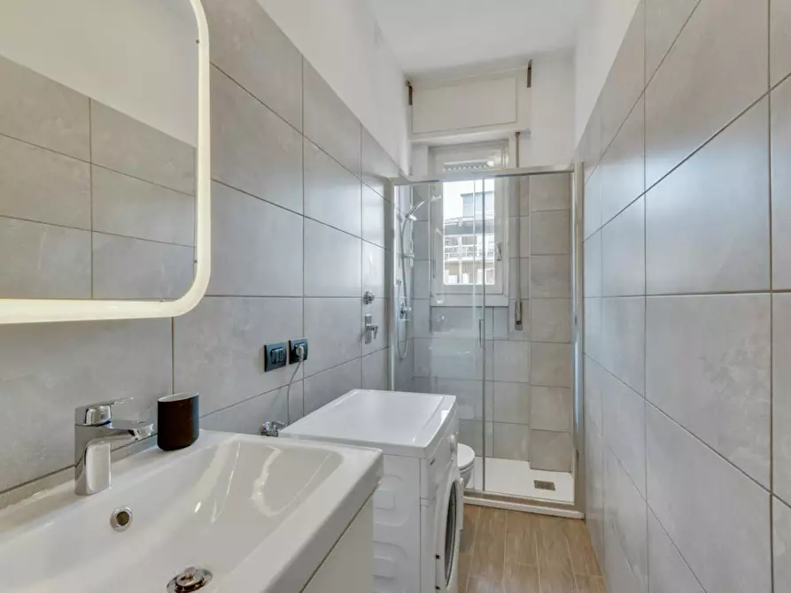 Immagine 8 di Camera in affitto  in Viale Evaristo Stefini a Milano