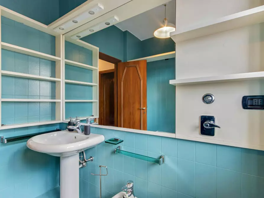 Immagine 6 di Camera in affitto  in Viale Evaristo Stefini a Milano