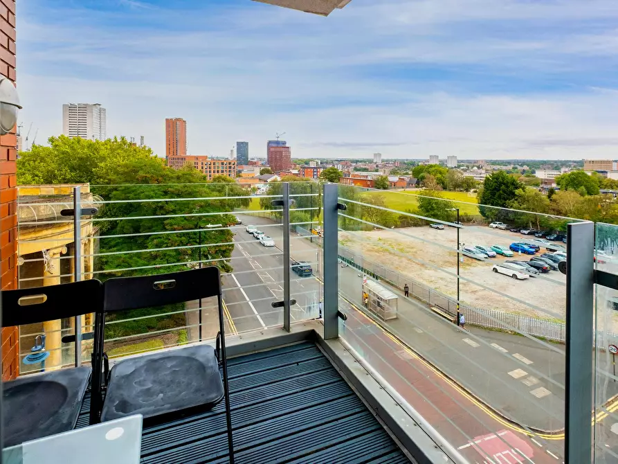 Immagine 6 di Appartamento in affitto  in Granville Street a 