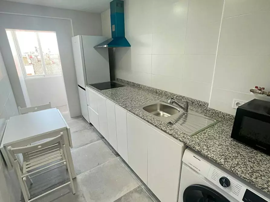 Immagine 2 di Camera in affitto  in Calle de Antonio Sangenis a Zaragoza