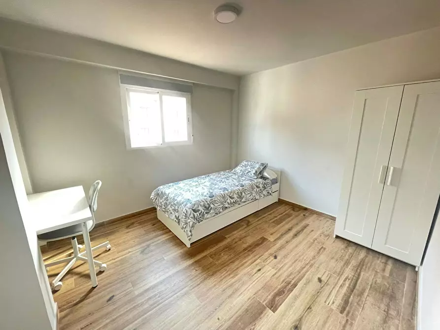 Immagine 1 di Camera in affitto  in Calle de Antonio Sangenis a Zaragoza