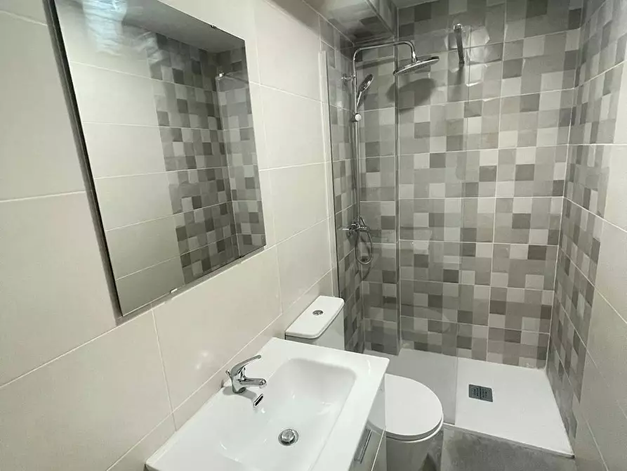 Immagine 4 di Camera in affitto  in Calle de Antonio Sangenis a Zaragoza