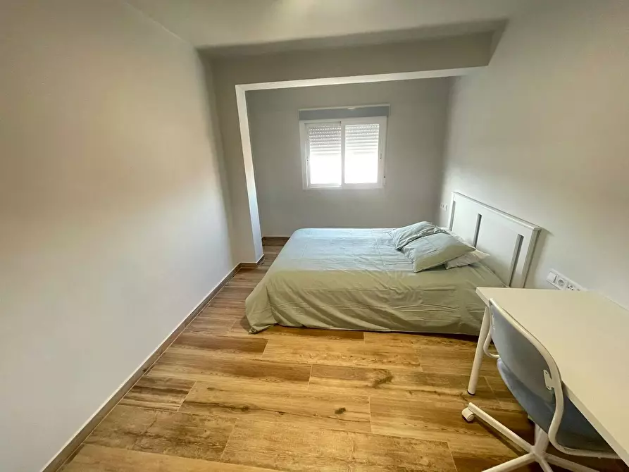 Immagine 1 di Camera in affitto  in Calle de Antonio Sangenis a Zaragoza