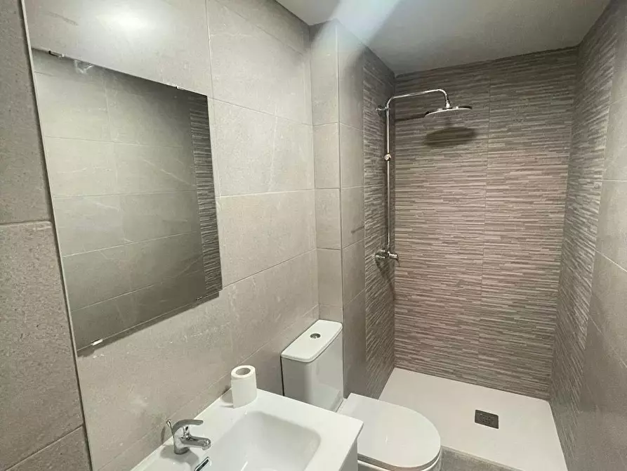 Immagine 3 di Camera in affitto  in Calle de Antonio Sangenis a Zaragoza