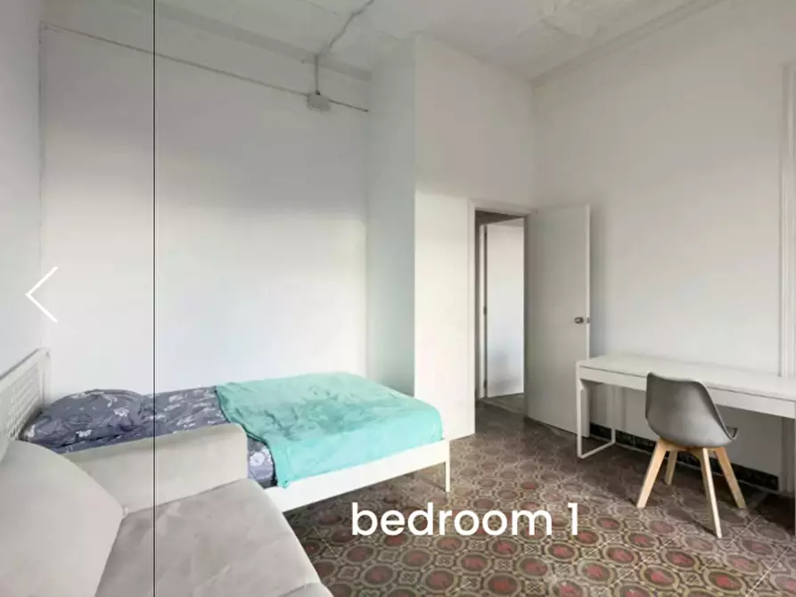 Immagine 1 di Camera in affitto  in Carrer de Balmes a Barcelona