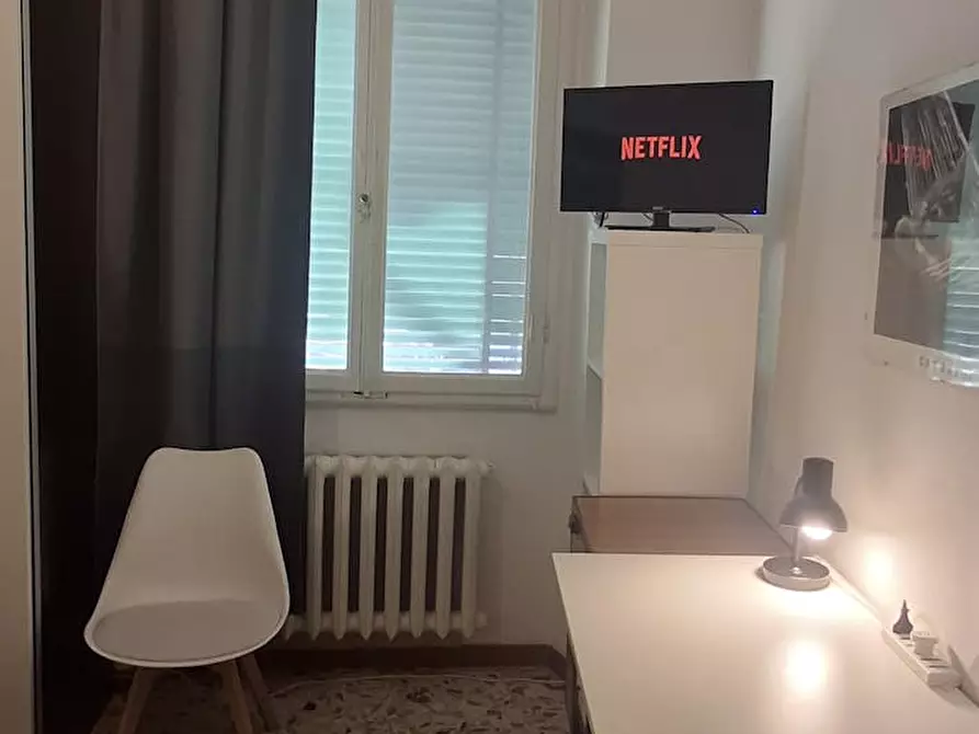 Immagine 1 di Camera in affitto  in Via di Santa Lucia a Firenze