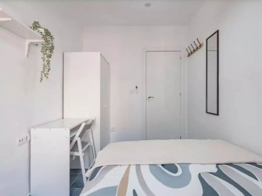 Immagine 4 di Camera in affitto  in Calle del Arquitecto Vidal a Alicante/Alacant