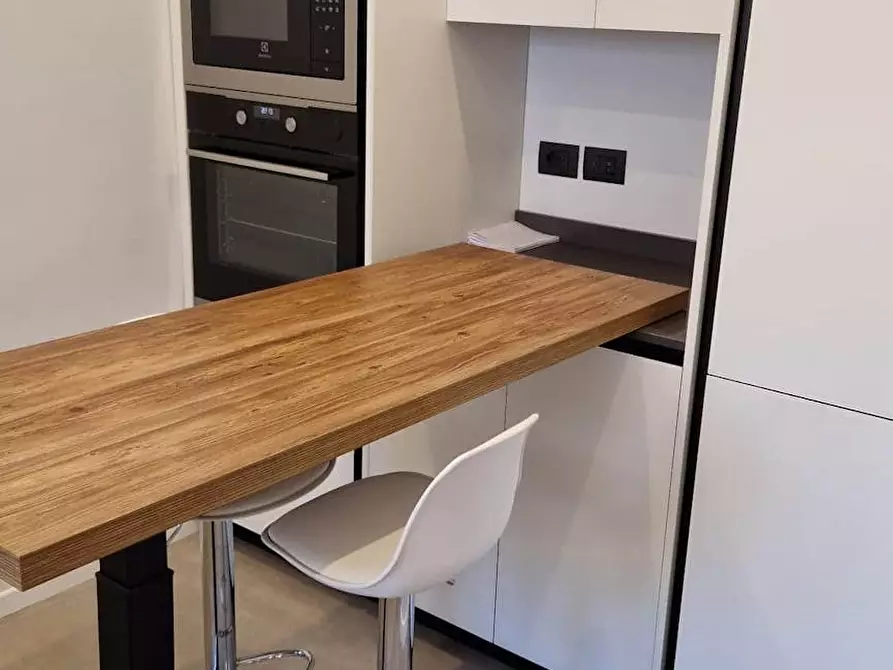 Immagine 10 di Appartamento in affitto  in Via Domenico Barone a Roma