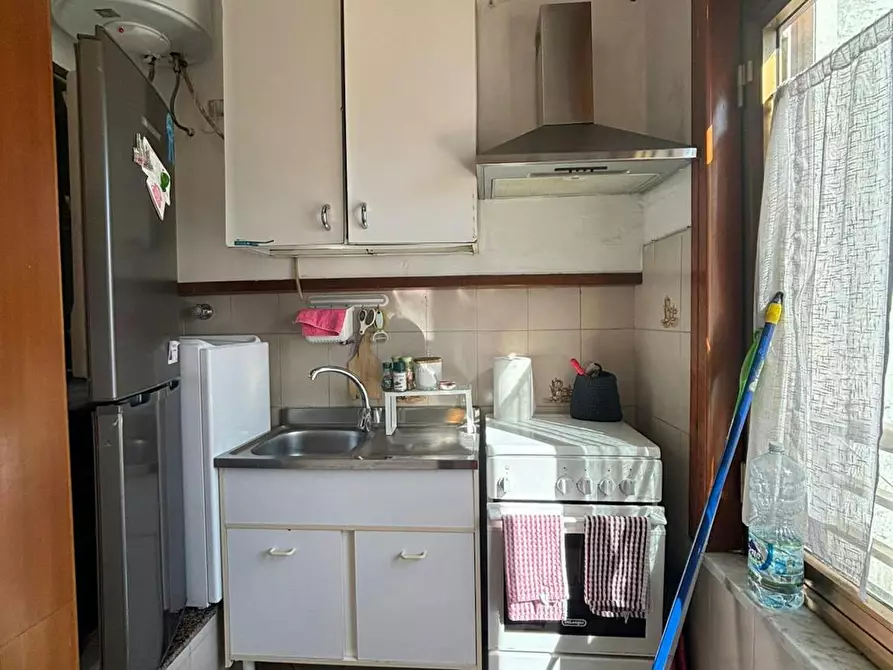 Immagine 9 di Appartamento in affitto  in Via Santa Teresa degli Scalzi a Napoli