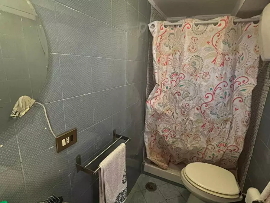 Immagine 5 di Appartamento in affitto  in Via Santa Teresa degli Scalzi a Napoli