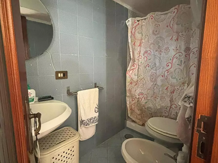 Immagine 4 di Appartamento in affitto  in Via Santa Teresa degli Scalzi a Napoli