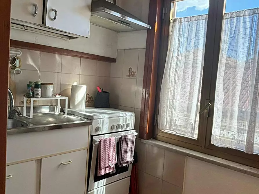 Immagine 2 di Appartamento in affitto  in Via Santa Teresa degli Scalzi a Napoli