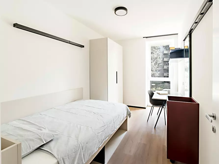 Immagine 1 di Camera in affitto  in Via Leonardo Bistolfi a Milano