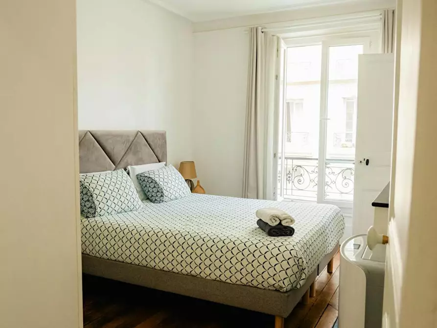 Immagine 5 di Appartamento in affitto  in Rue Pétion a Paris