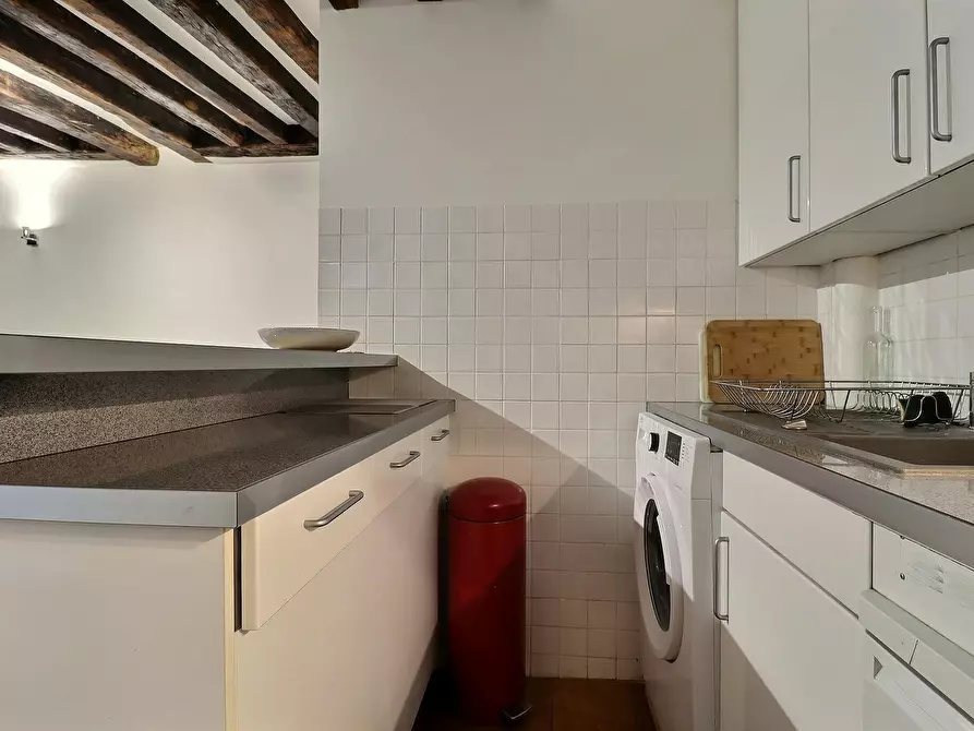 Immagine 5 di Appartamento in affitto  in Rue Saint-Louis en l'Île a Paris