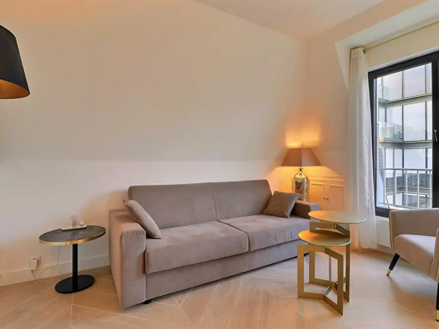 Immagine 5 di Appartamento in affitto  in Rue de Courcelles a Paris 08