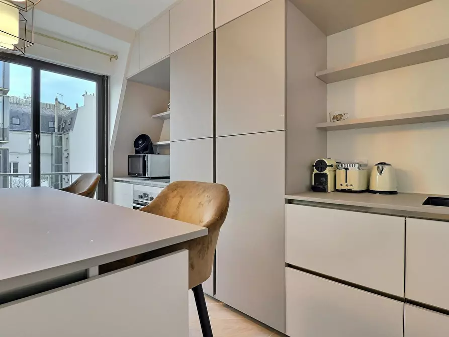 Immagine 8 di Appartamento in affitto  in Rue de Courcelles a Paris 08