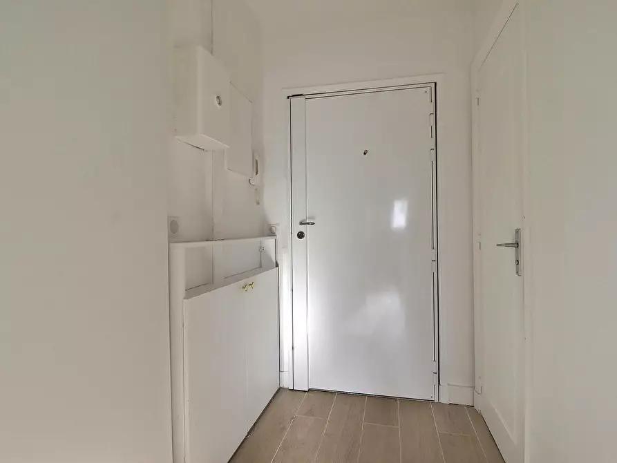Immagine 3 di Appartamento in affitto  in Rue de Courcelles a Paris 08