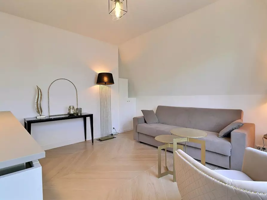 Immagine 6 di Appartamento in affitto  in Rue de Courcelles a Paris 08