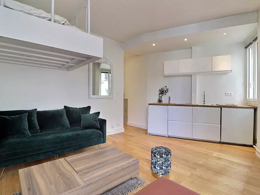 Immagine 2 di Appartamento in affitto  in Rue Saint-André des Arts a Paris 06