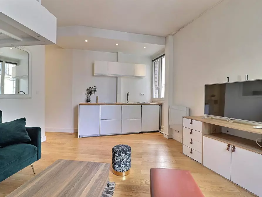 Immagine 7 di Appartamento in affitto  in Rue Saint-André des Arts a Paris 06