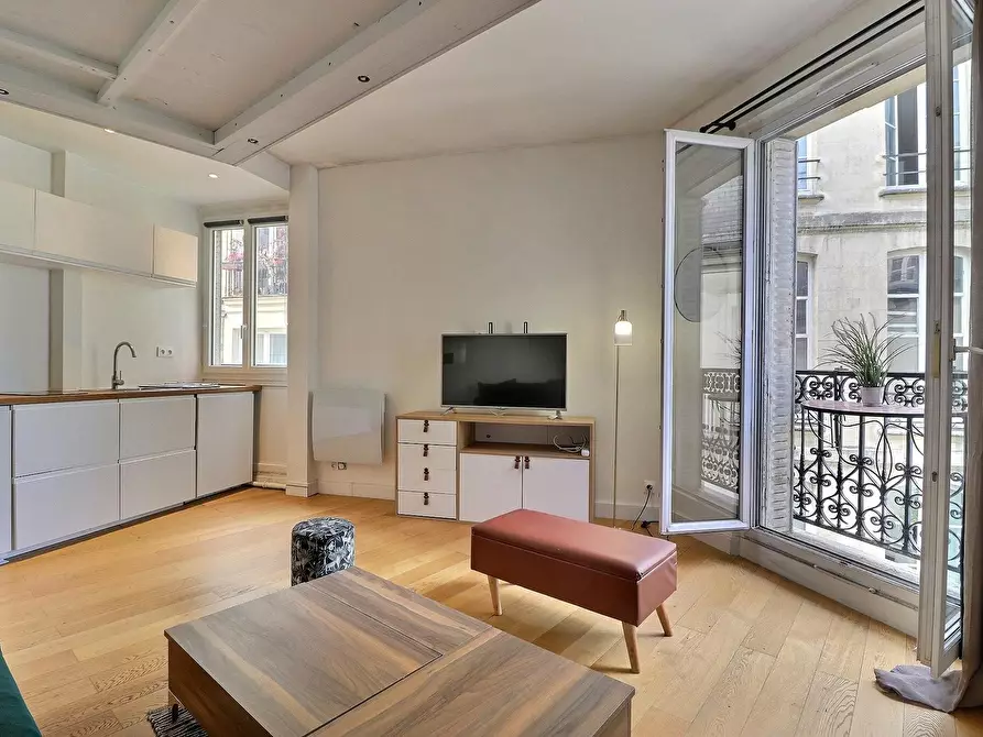 Immagine 6 di Appartamento in affitto  in Rue Saint-André des Arts a Paris 06