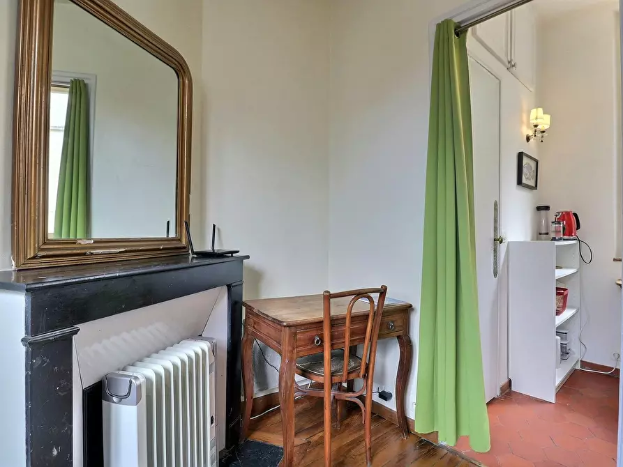 Immagine 6 di Appartamento in affitto  in Rue de Nesle a Paris 06