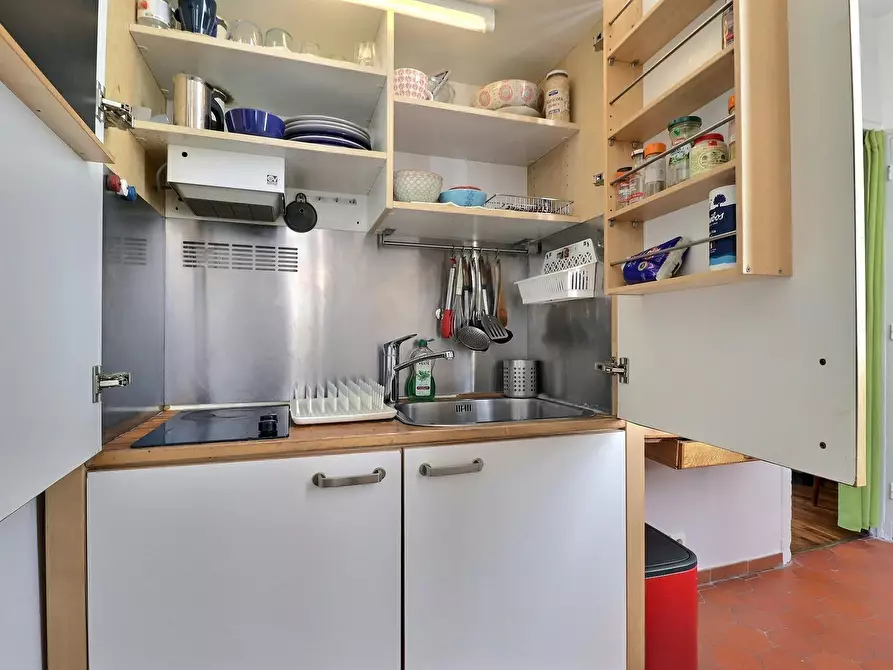 Immagine 9 di Appartamento in affitto  in Rue de Nesle a Paris 06