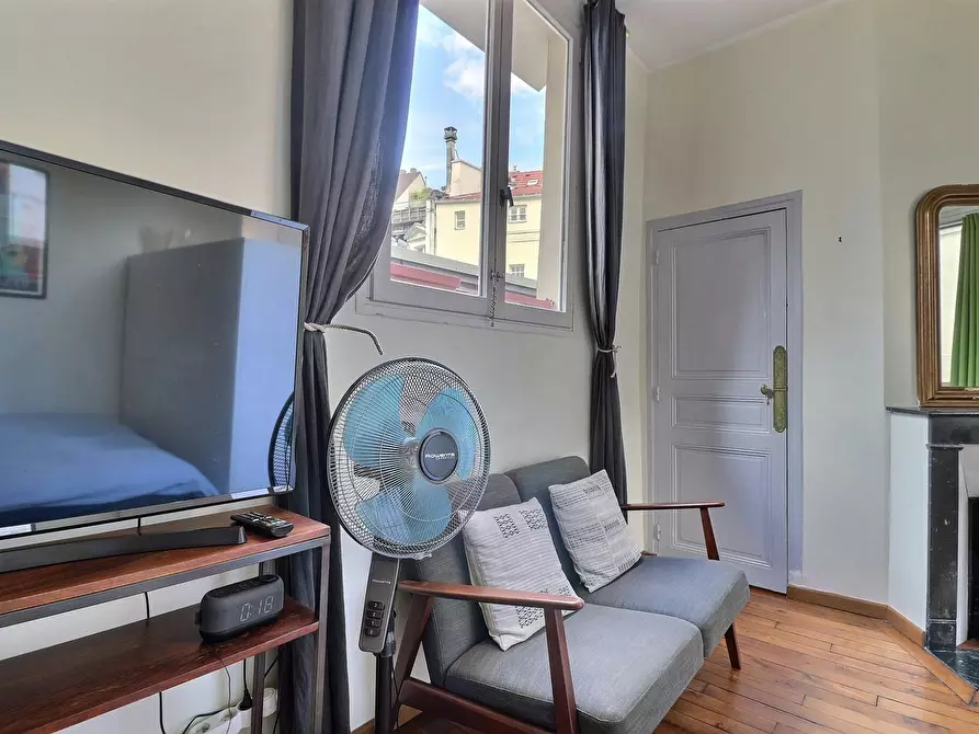 Immagine 4 di Appartamento in affitto  in Rue de Nesle a Paris 06