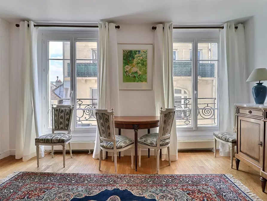 Immagine 2 di Appartamento in affitto  in Rue de la Lune a Paris