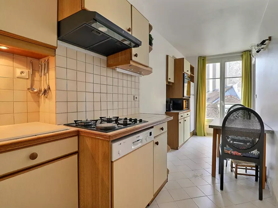 Immagine 6 di Appartamento in affitto  in Rue de la Lune a Paris