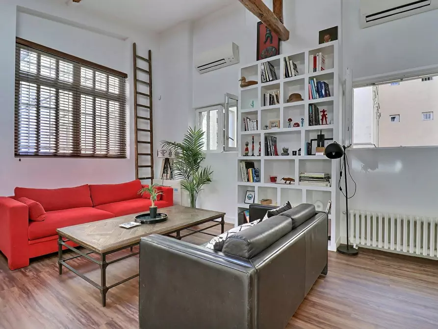 Immagine 3 di Appartamento in affitto  in Rue de l'Agent Bailly a Paris