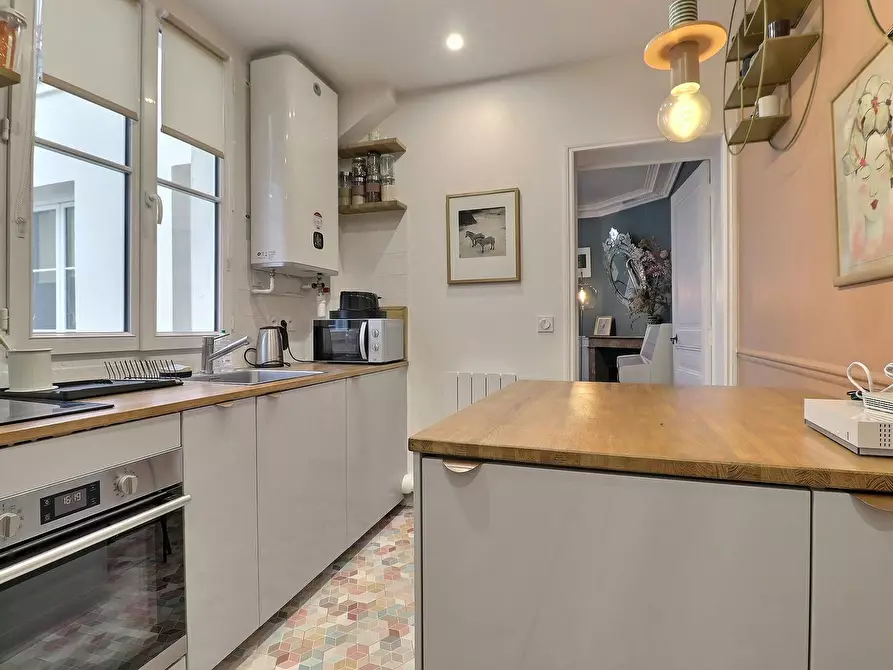 Immagine 9 di Appartamento in affitto  in Rue Camille Tahan a Paris 18