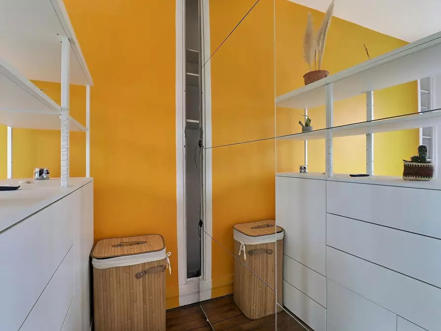 Immagine 10 di Appartamento in affitto  in Boulevard de Ménilmontant a Paris