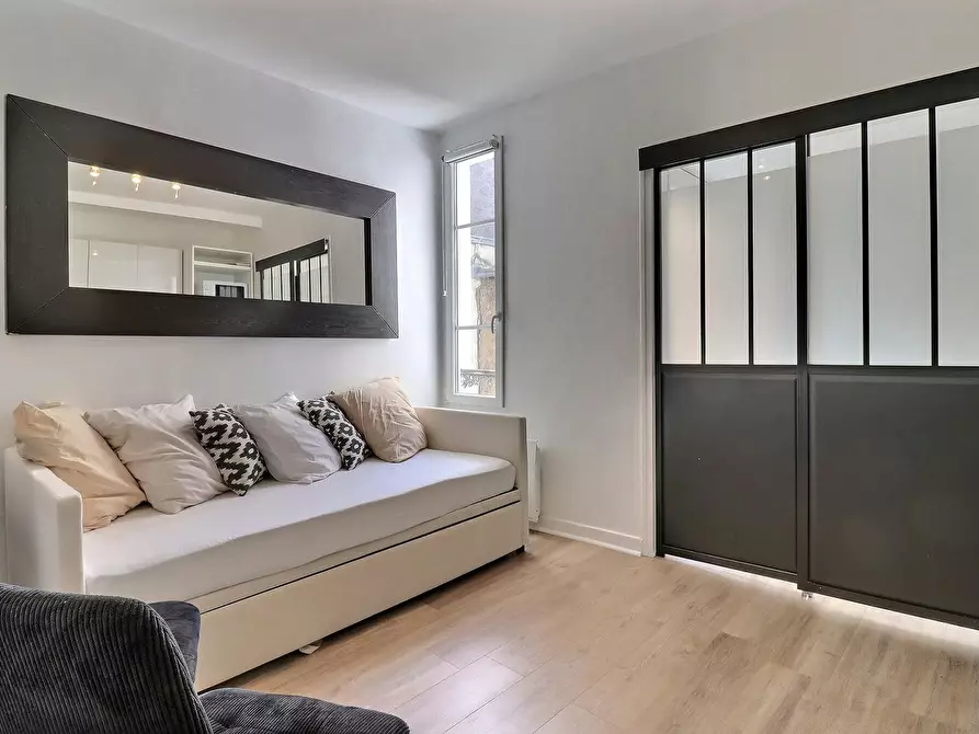 Immagine 4 di Appartamento in affitto  in Rue des Bernardins a Paris 05