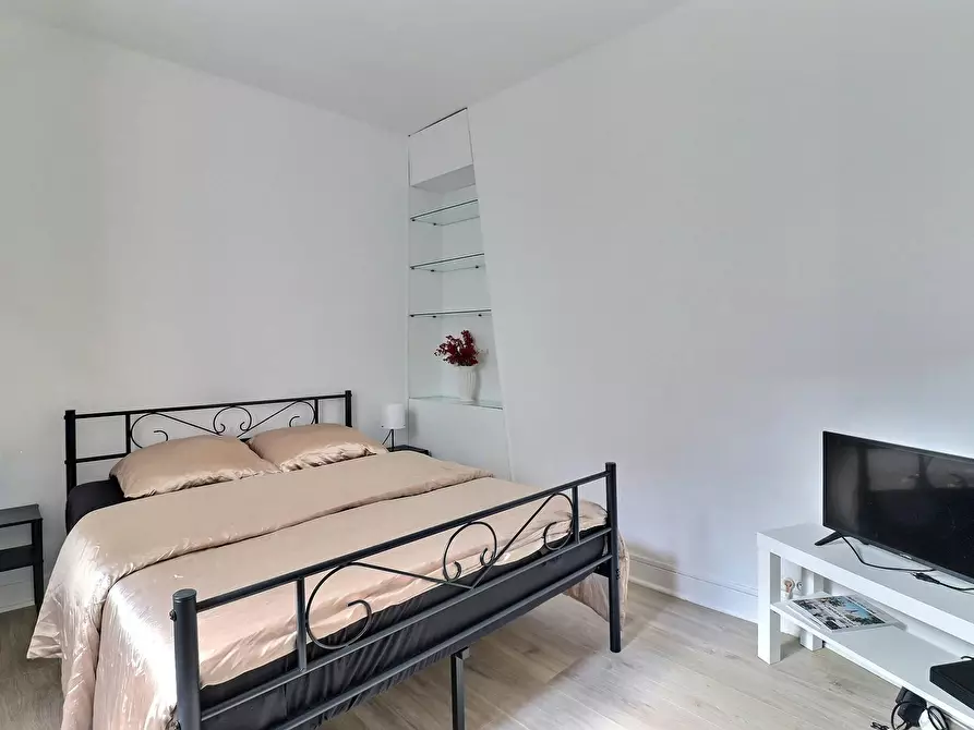 Immagine 10 di Appartamento in affitto  in Rue des Bernardins a Paris 05