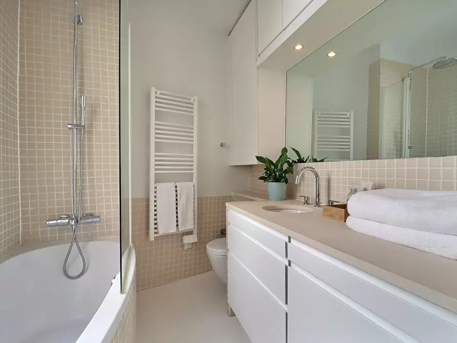 Immagine 2 di Appartamento in affitto  in Rue Croix des Petits Champs a Paris