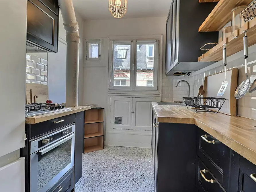 Immagine 10 di Appartamento in affitto  in Rue Mariotte a Paris 17